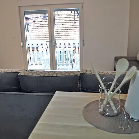 Apartman Dina * Tuzla